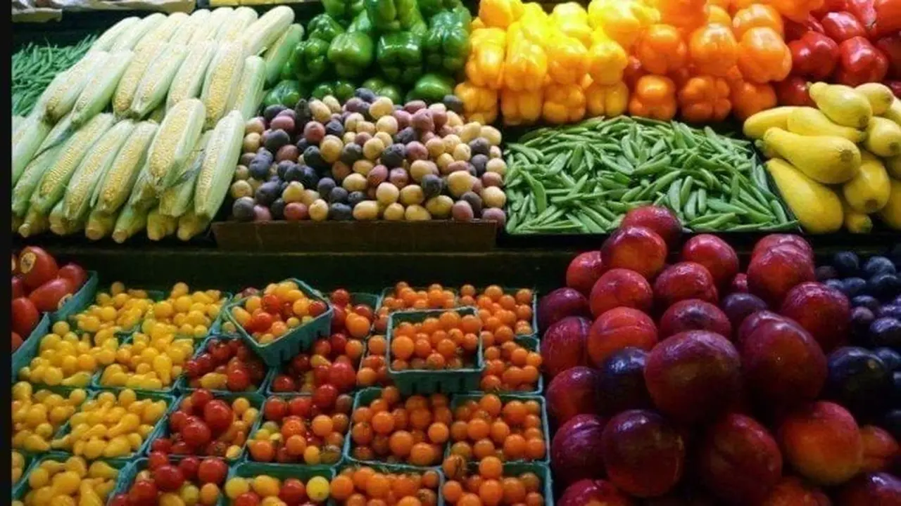 أسعار الخضراوات والفاكهة في السوق اليوم الاثنين 9 مارس